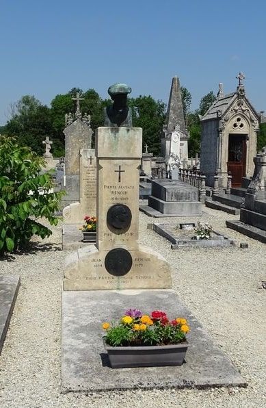 Cimetière Essoyes - Tombes Renoir.jpg