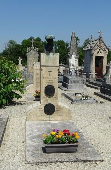 Cimetière Essoyes - Tombes Renoir.jpg