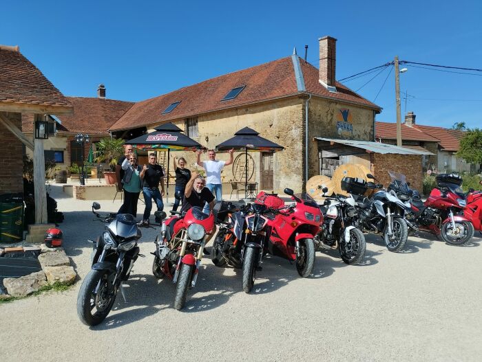 SHAKA PUB Motos.jpg ©OTOA-Agnès-Fabe