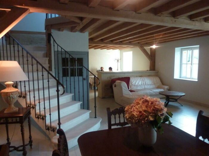 Location-maison-et-villa-aube-HLOCHA0100ms1211-g - Copie.jpg Mme MIGNOT