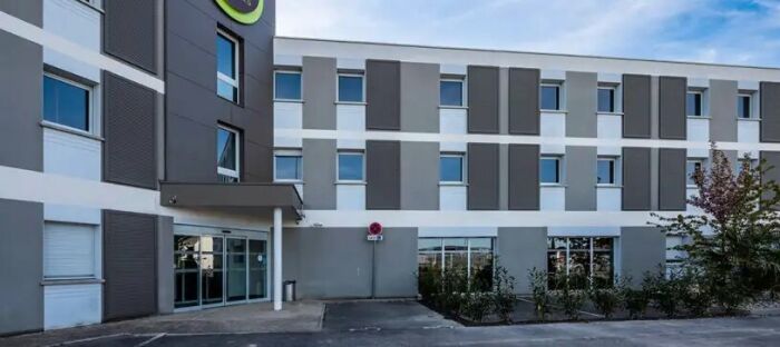 Romilly-sur-seine façade (2).jpg Hotel B&B