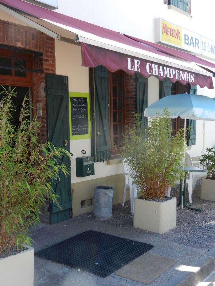 DSCN3500.JPG Le champenois