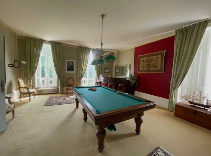 Le petit chateau Chambres d'hôtes Vendeuvre-sur-Barse Forêt d'Orient (5).jpg Nadine ARTUS