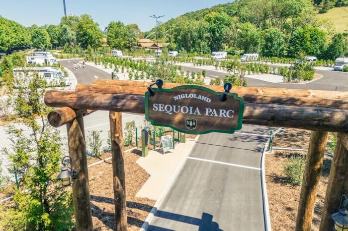 2026 Aire camping-car Sequoia Parc Dolancourt - ©Nigloland (3) (1).jpg Nigloland