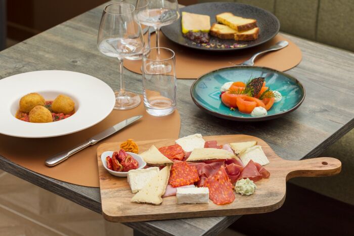 Bamboche.jpg Pierre-Louis FERRER