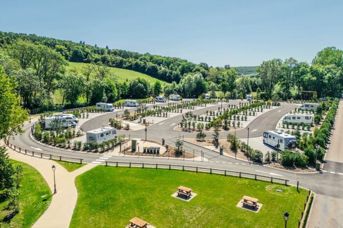 2026 Aire camping-car Sequoia Parc Dolancourt - ©Nigloland (1) (1).jpg Nigloland