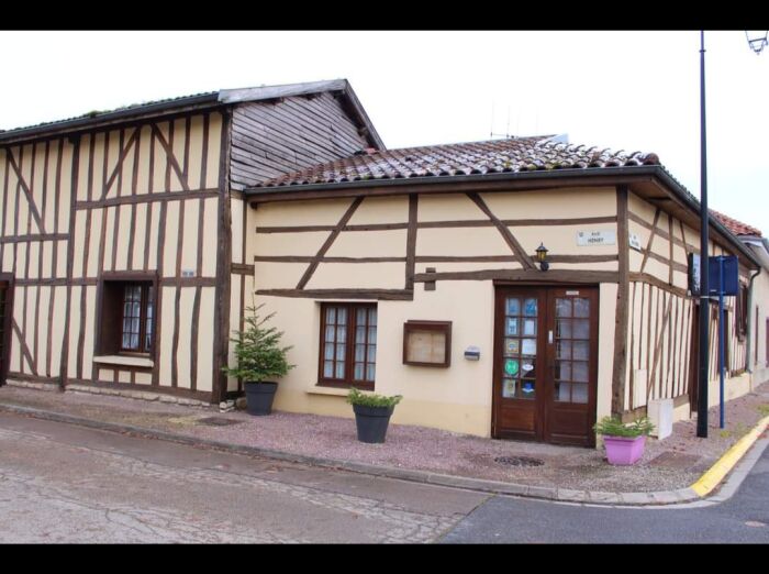 474542503_122192867144181104_9090272874545214872_n.jpg © Jessica Deneux/Toussaint