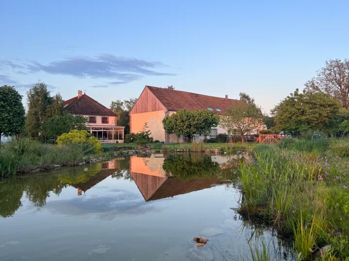 1 - Vue du jardin depuis le bassin - Couverture.jpg LaMelinothe
