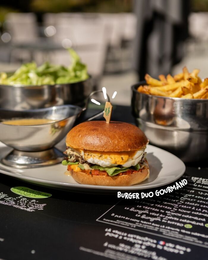 burger duo © Bistro Régent