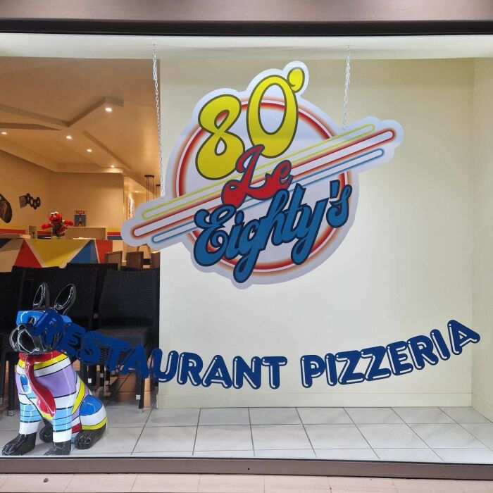 Enseigne vitrine © AL & TC - Le Eighty's