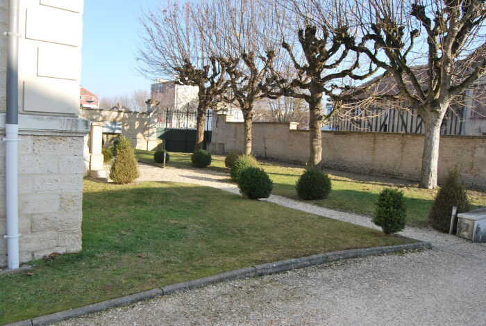 Environnement jardin Tour Boileau