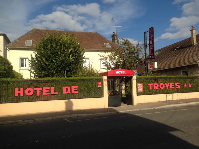 Hôtel de Troyes.JPG Hôtel de Troyes