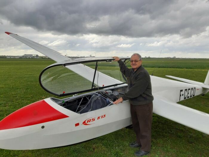 planeur + pilote.jpg Centre de Planeurs Troyes Aube