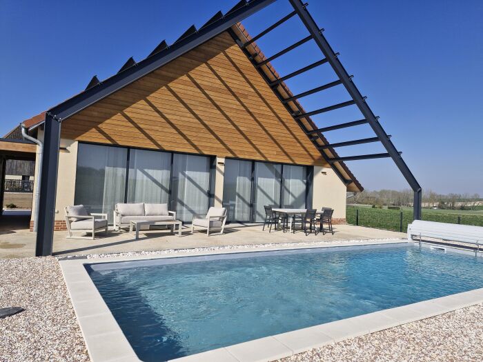 Piscine-coeuraubois Omé