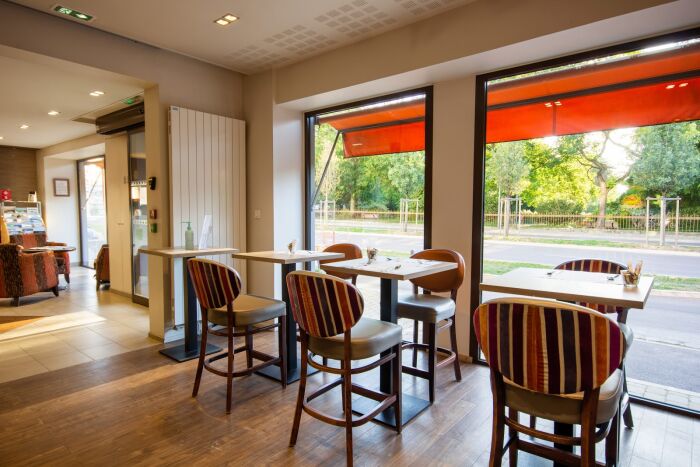 SALLE PETIT DEJEUNER MATHIEU Jean-Paul
