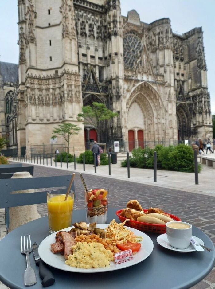 Brunch.jpg ©Le Dropkick Bar