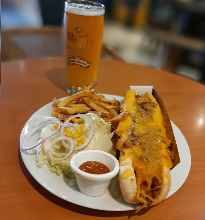 Hot-dog.jpg ©Le Dropkick Bar