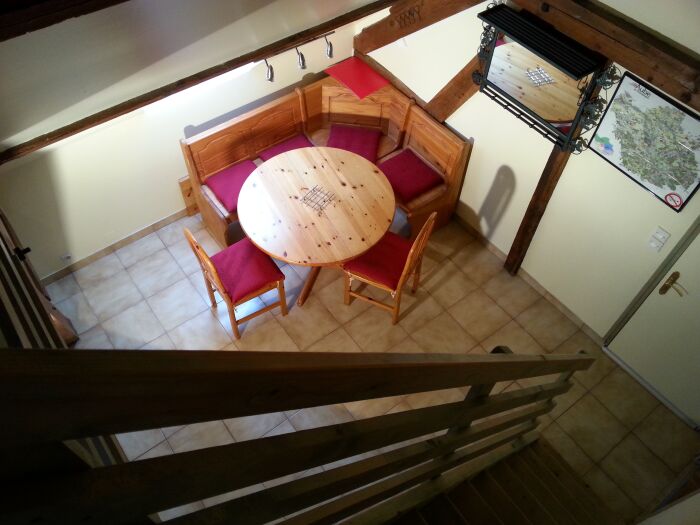 4  Coin repas.JPG Le Gîte de la Plaine