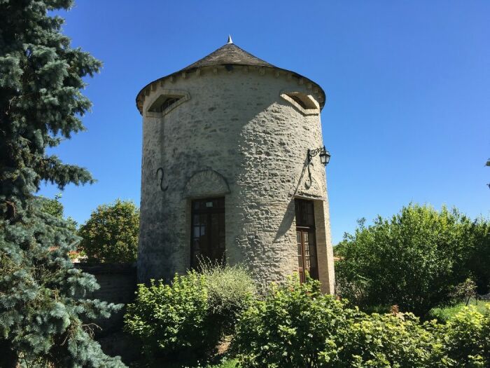 Château de Montabert